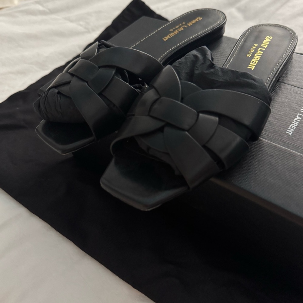 Saint Laurent Tribute Leather Sandal - Picture 13 of 16